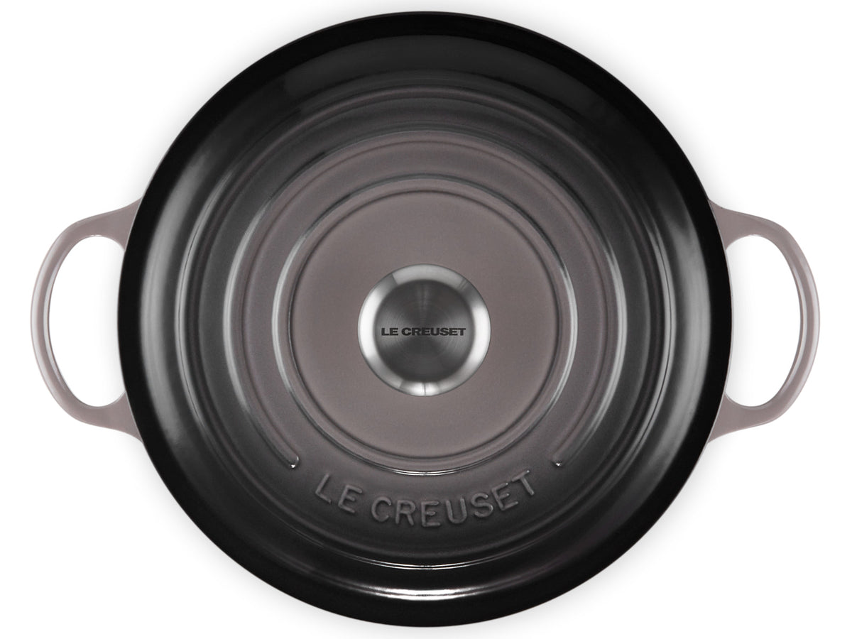 Le Creuset Bräter La Marmite Signature rund flint 27,5cm Freisteller 4