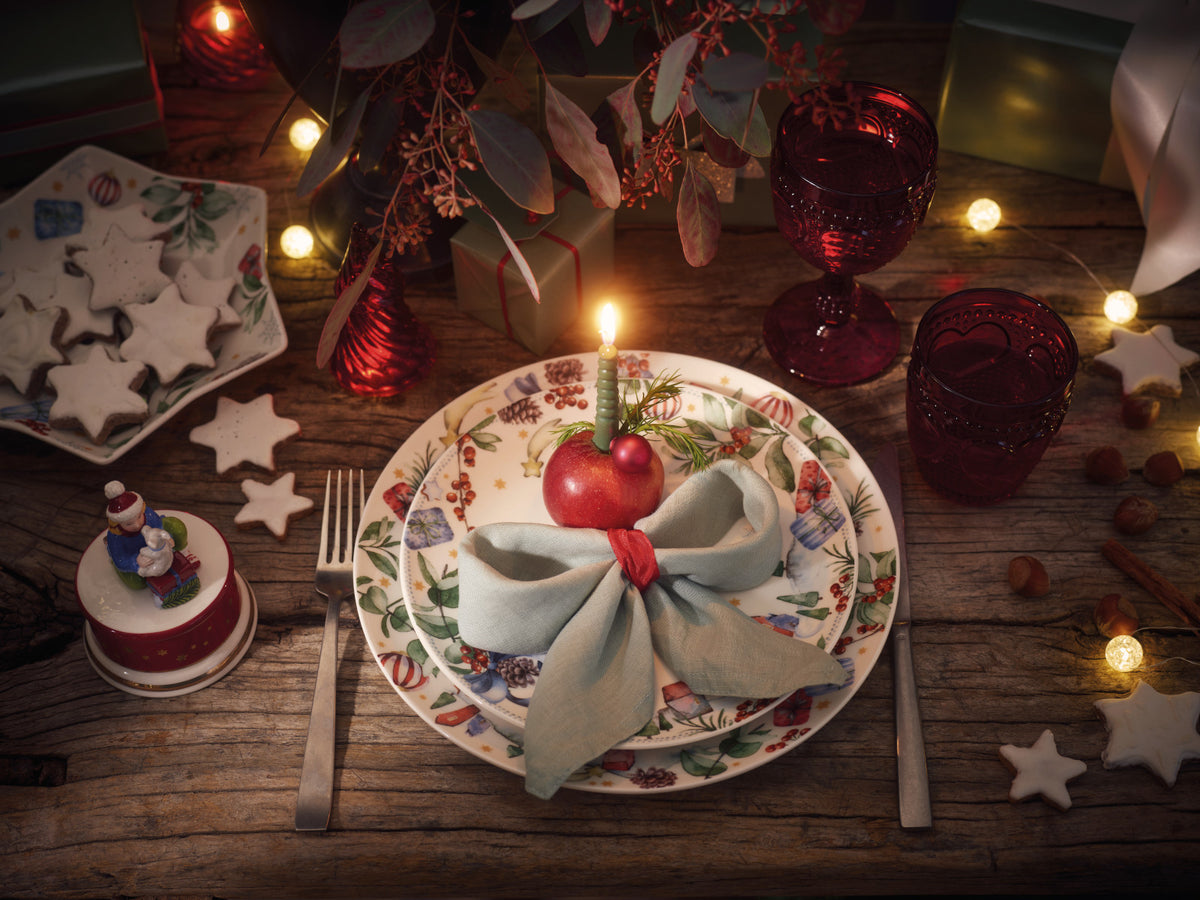 Hutschenreuther Sammelserie 2025 Weihnachtsspiele Sternschale 24cm Lifestyle 4