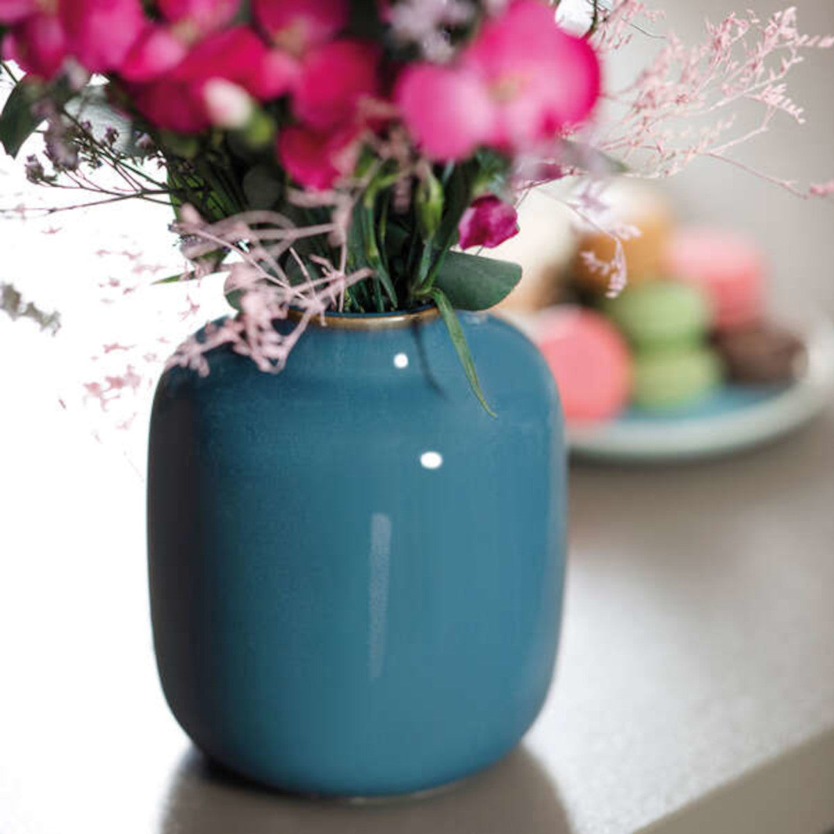 Villeroy & Boch Lave Home Vase Nek bleu uni kl. 12,7x12,7x15,3 cm Lifestyle 1