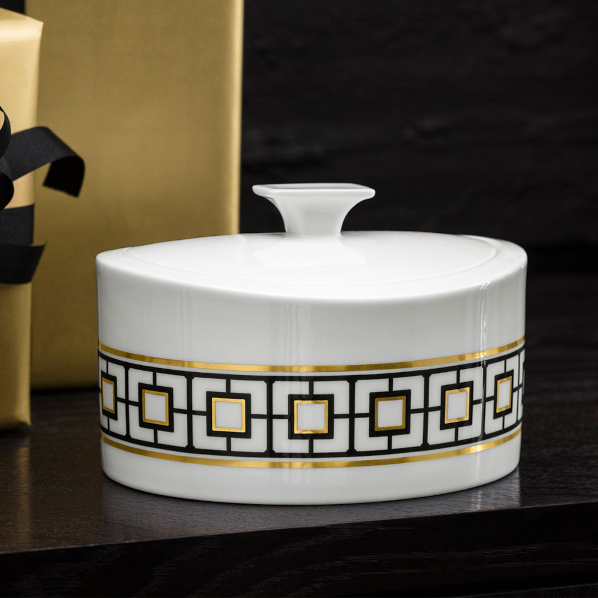 Villeroy & Boch Signature Metrochic Porzellandose 16 x 13 x 10 cm Lifestyle 1