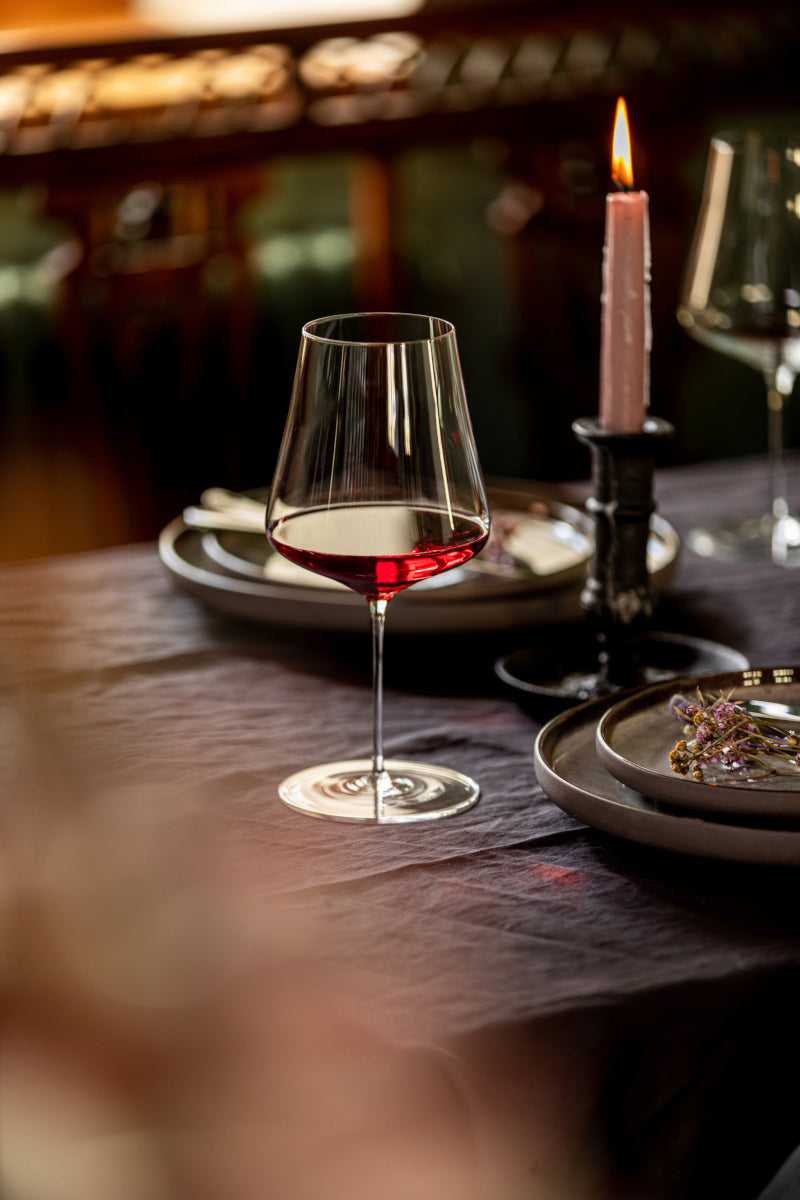 ZWIESEL GLAS Duo Burgunder Rotweinglas Set 2tlg Lifestyle 1