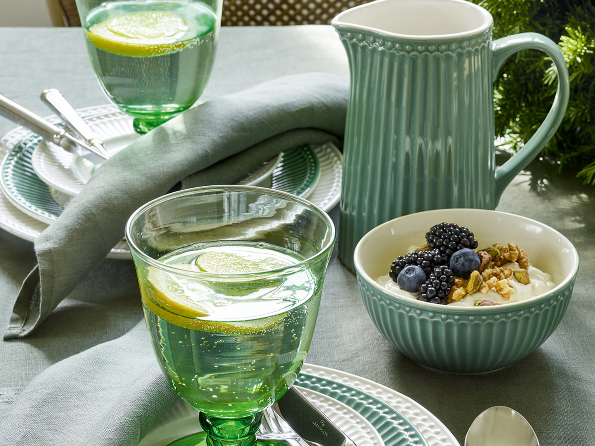 Greengate Alice Brotteller dusty green 17,5cm Set6 Lifestyle