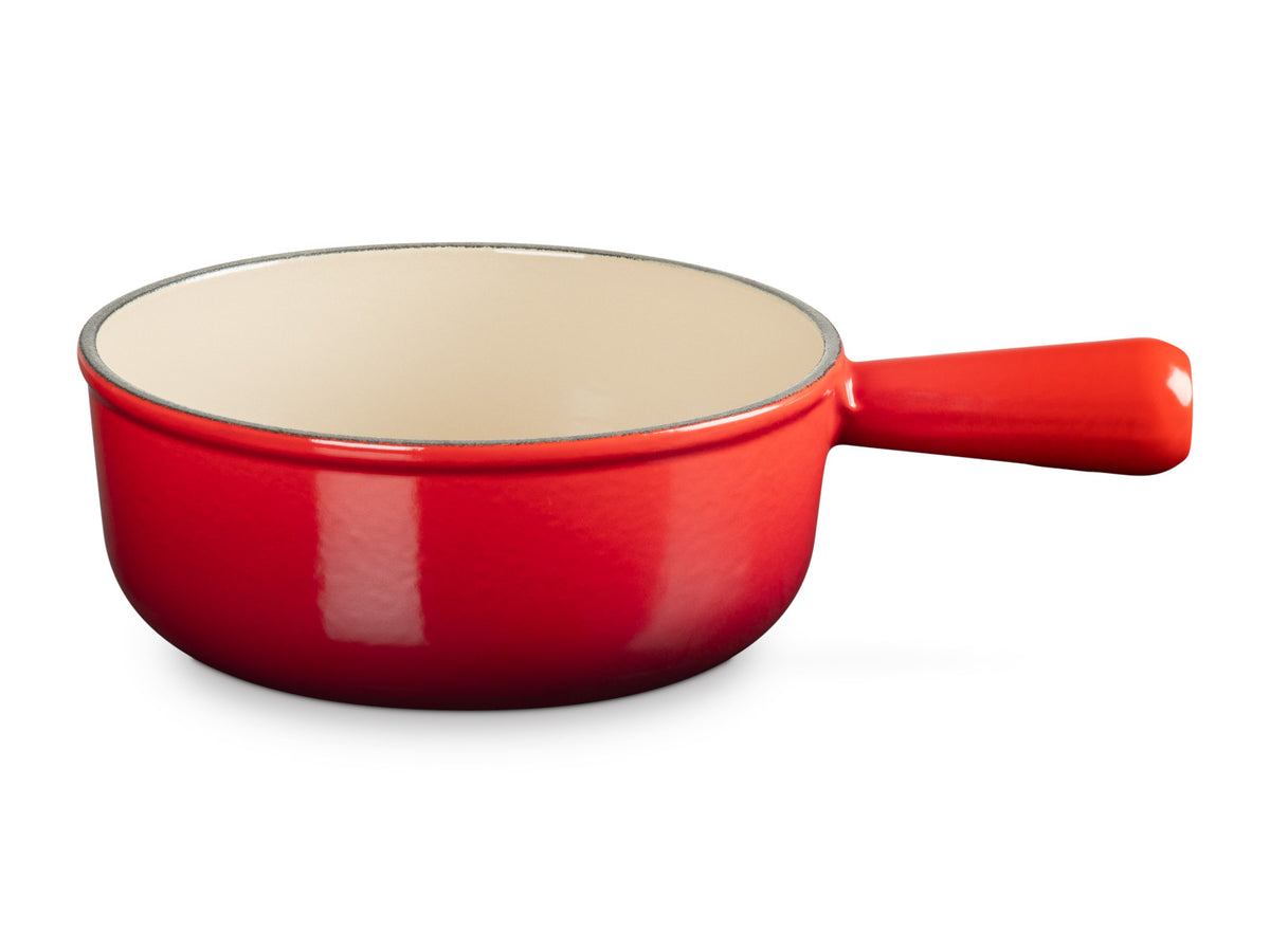 Le Creuset Caquelon Tradition kirschrot 20cm Freisteller 1