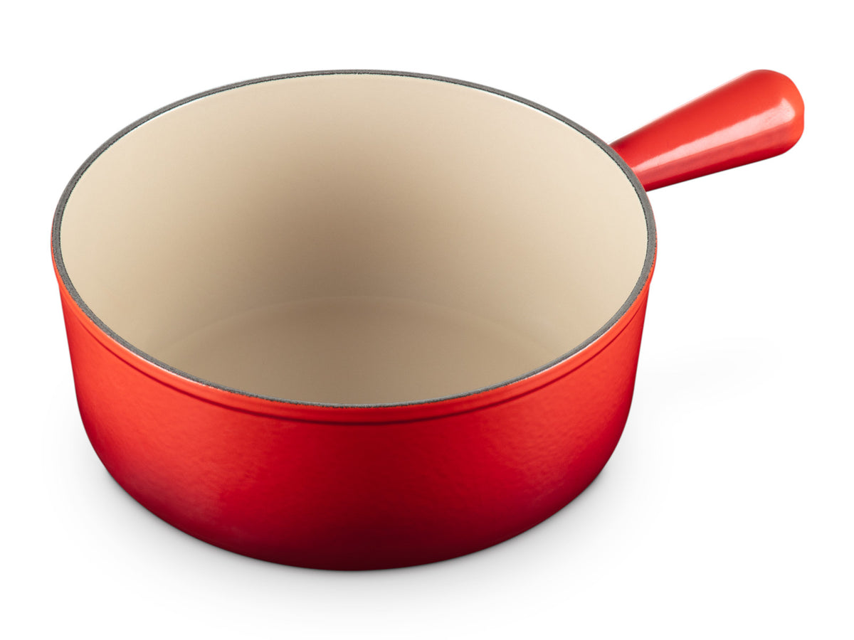 Le Creuset Caquelon Tradition kirschrot 24cm Freisteller 4