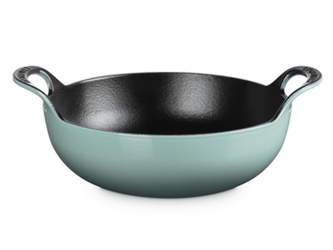 Le Creuset Balti Dish Tradition rund sea salt 24cm Freisteller 1