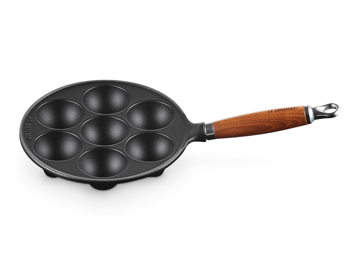 Le Creuset Pförtchenpfanne Tradition schwarz matt 20cm Freisteller 1