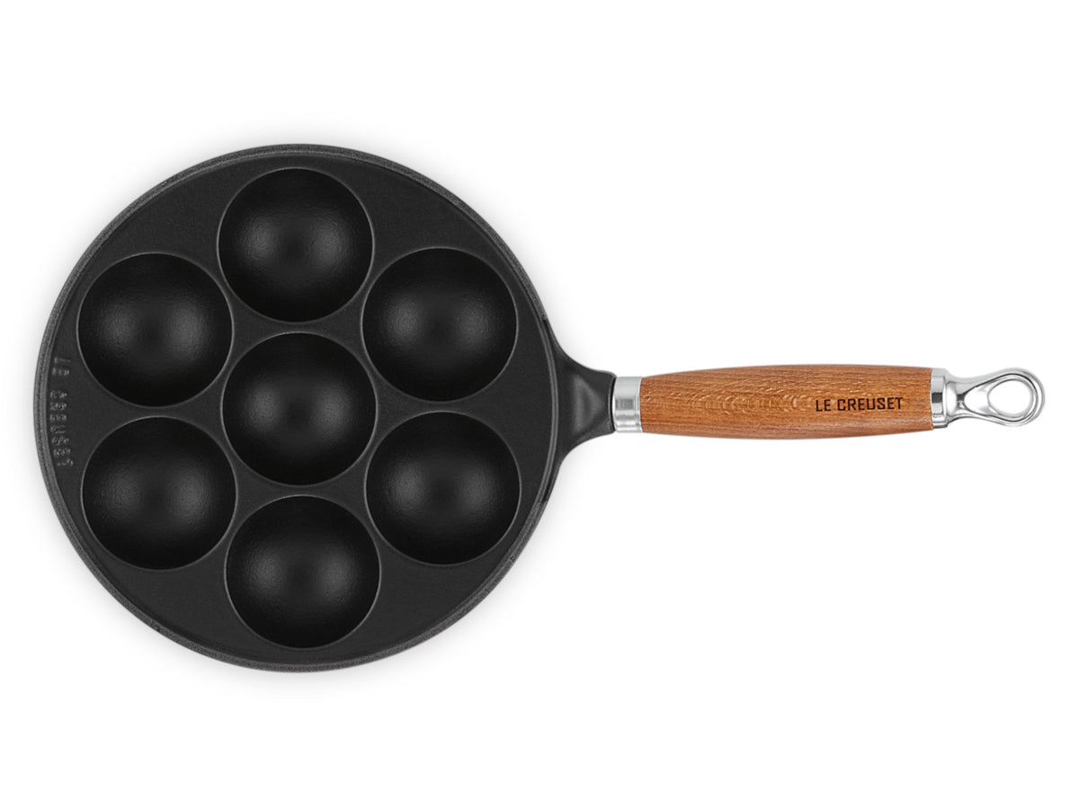 Le Creuset Pförtchenpfanne Tradition schwarz matt 20cm Freisteller 4