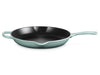 Le Creuset Brat- und Servierpfanne Signature rund sea salt 30cm Freisteller 1