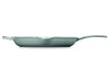 Le Creuset Brat- und Servierpfanne Signature rund sea salt 30cm Freisteller 2