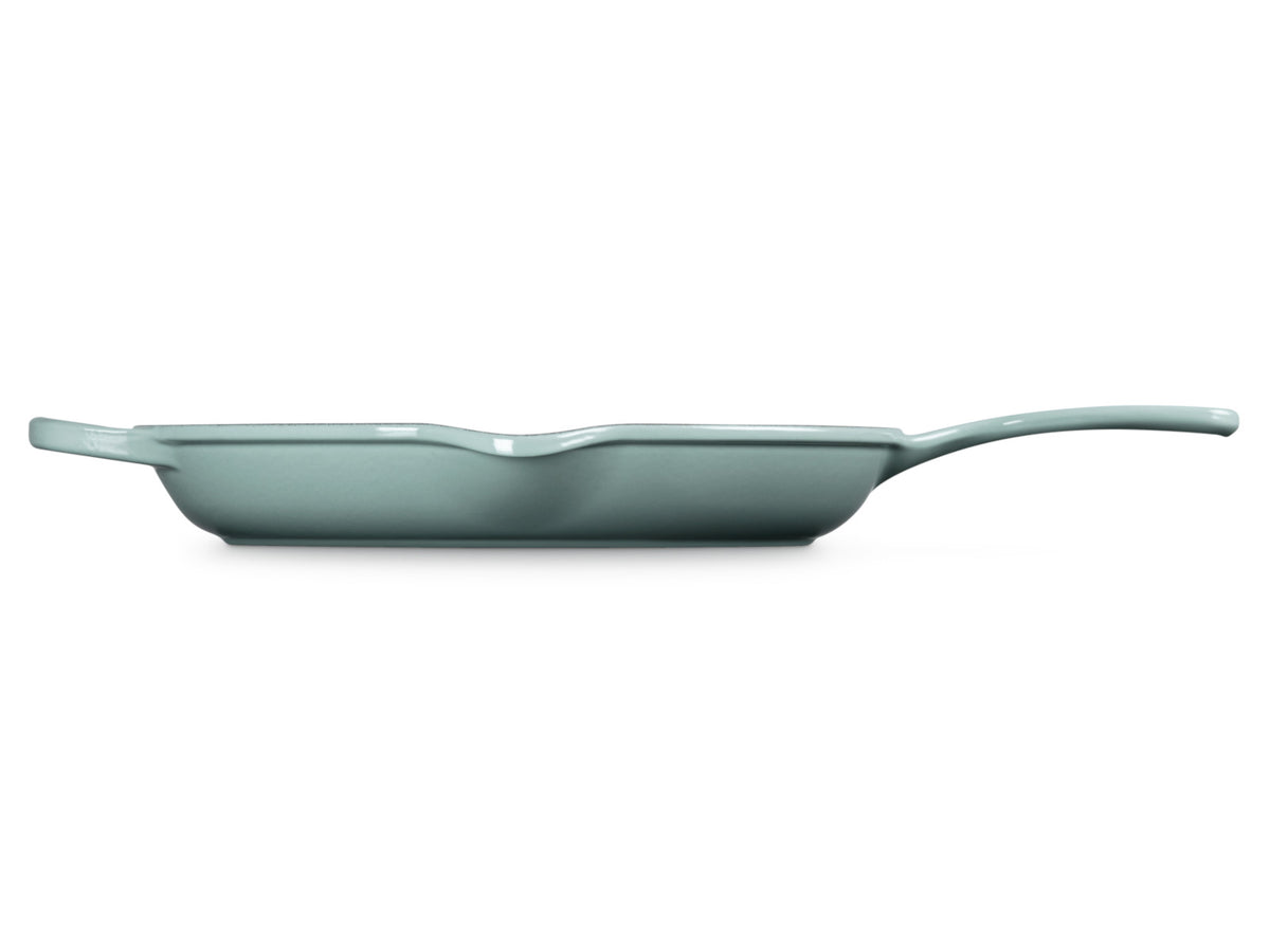 Le Creuset Brat- und Servierpfanne Signature rund sea salt 30cm Freisteller 2