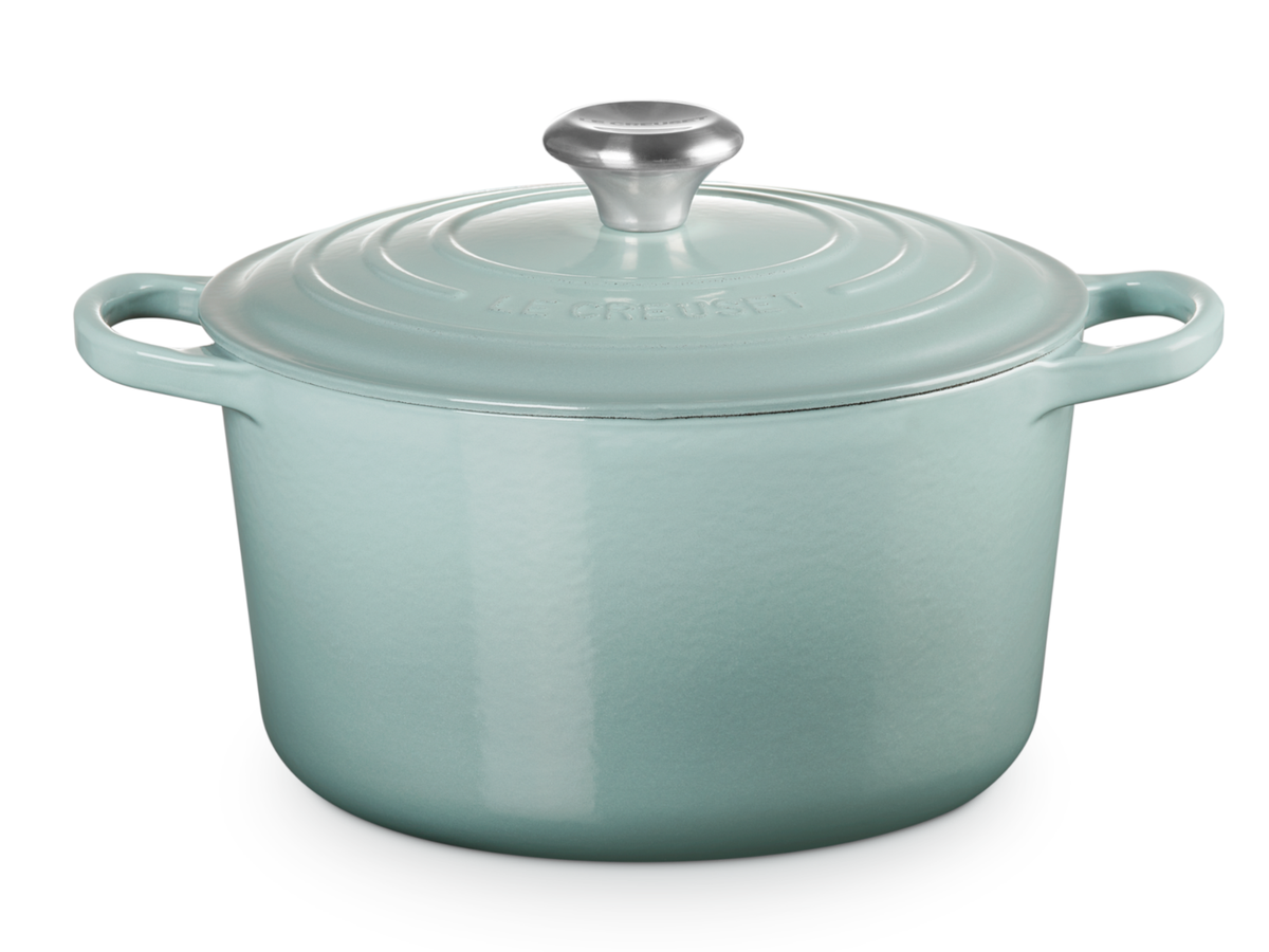 Le Creuset Bräter Signature rund sea salt 24cm Freisteller 1