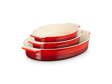 Le Creuset Auflaufform Klassik oval kirschrot 24/27/36 Set 3tlg Freisteller 1