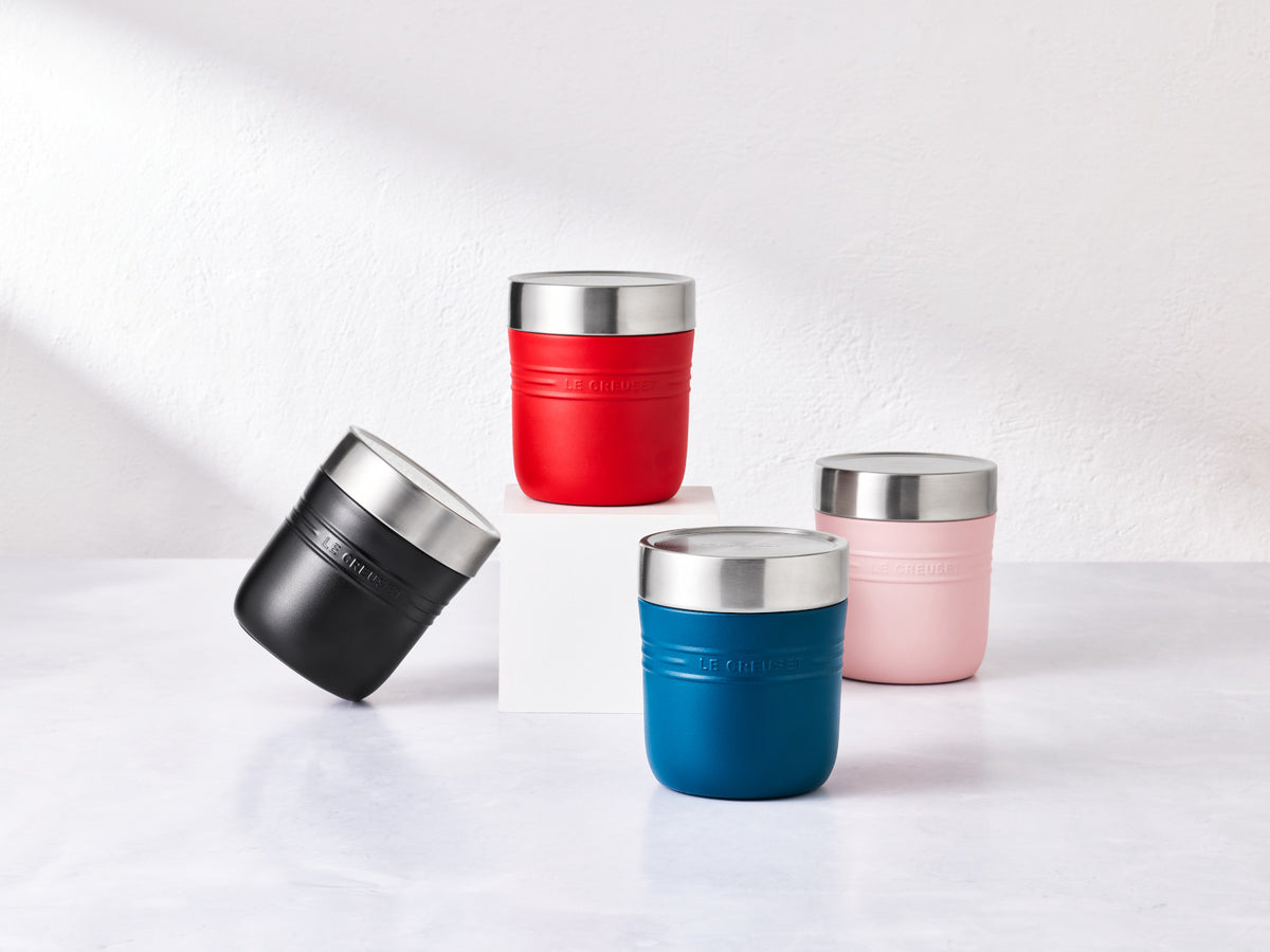 Le Creuset On The Go Thermobehälter schwarz matt 500ml Lifestyle 2