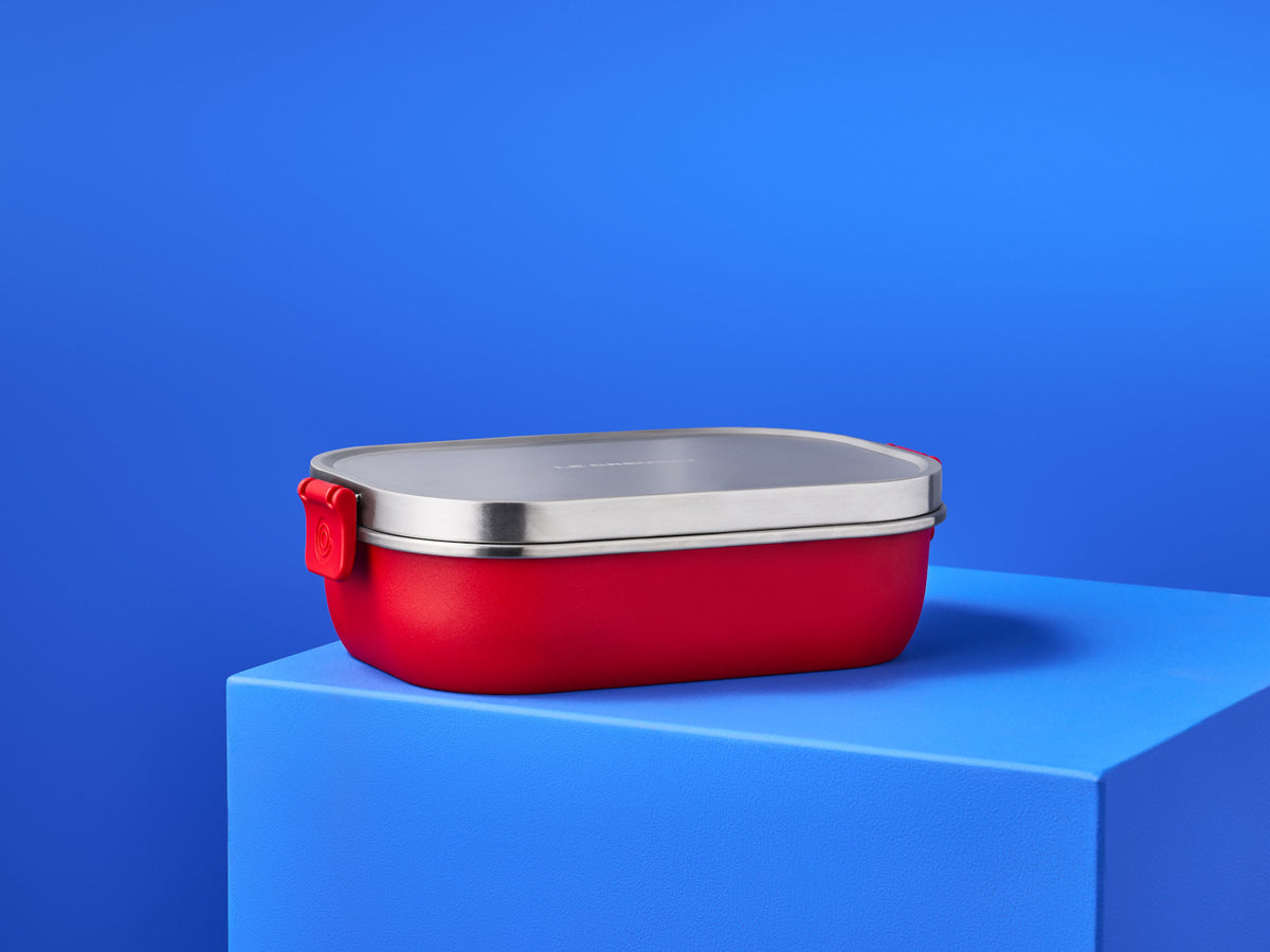 Le Creuset On The Go Lunchbox kirschrot 900ml Lifestyle 6