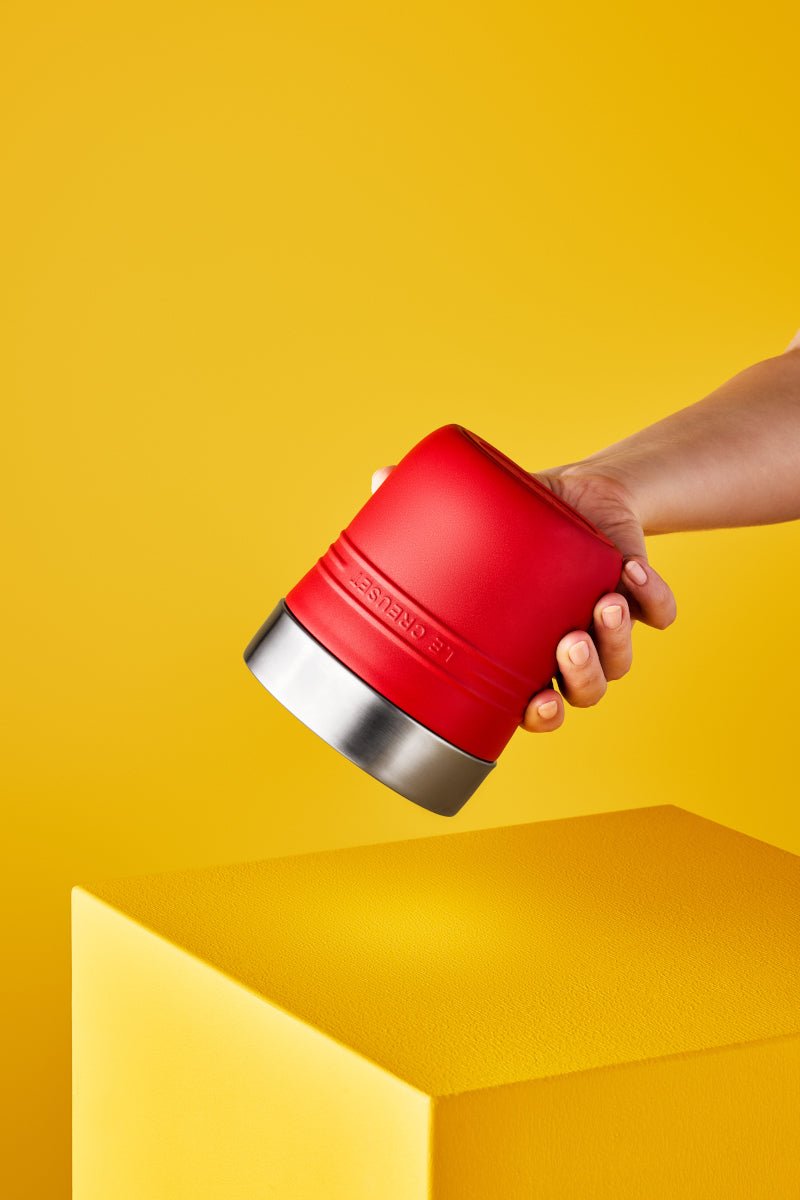 Le Creuset On The Go Thermobehälter kirschrot 500ml Lifestyle 6