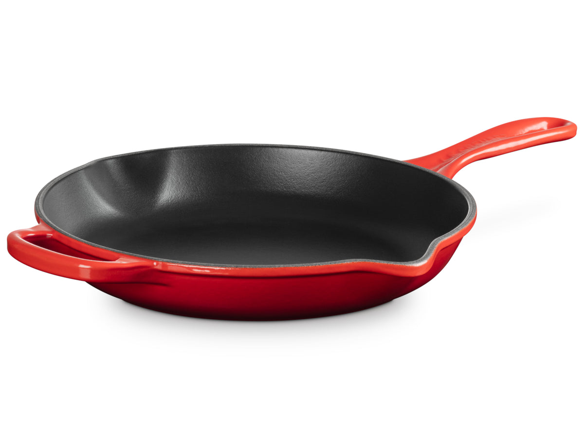 Le Creuset Brat- und Servierpfanne Signature kirschrot 26 cm Freisteller 2