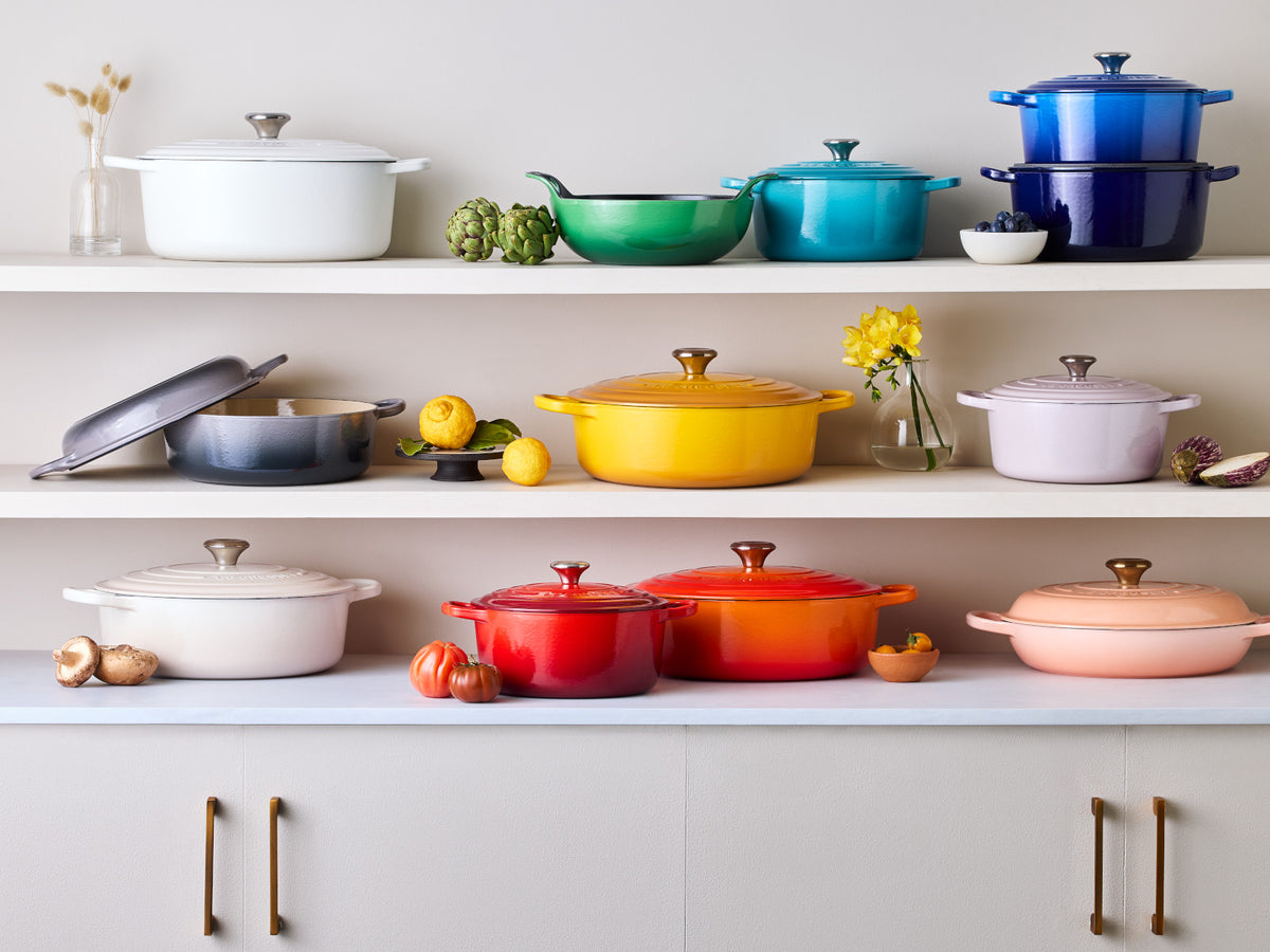 Le Creuset Gourmet-Bräter Signature rund ofenrot 30cm Lifestyle 1