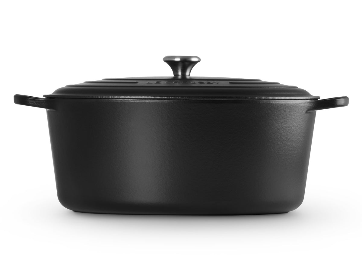 Le Creuset Bräter Signature oval schwarz matt 40cm Freisteller 2