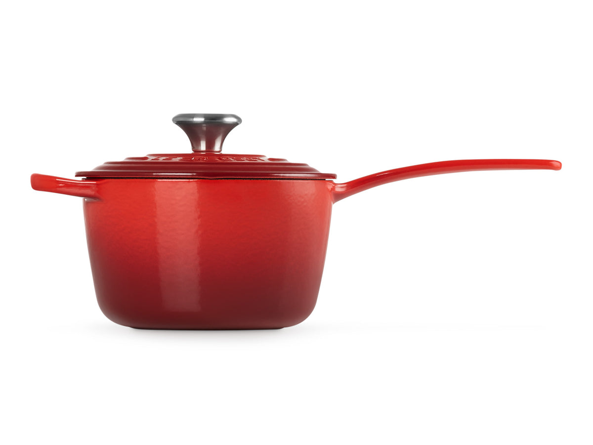 Le Creuset Stielkassete Signature rund kirschrot 16cm Freisteller 1