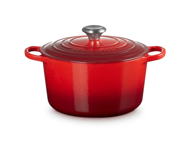 Le Creuset Bräter hoch Signature rund kirschrot 24cm Freisteller 1