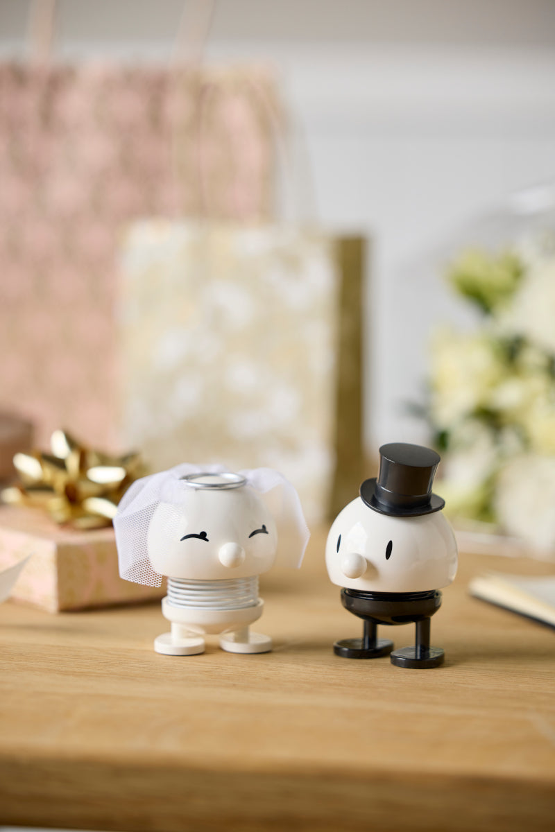 Hoptimist Bride & Groom White 8,5cm Lifestyle 4
