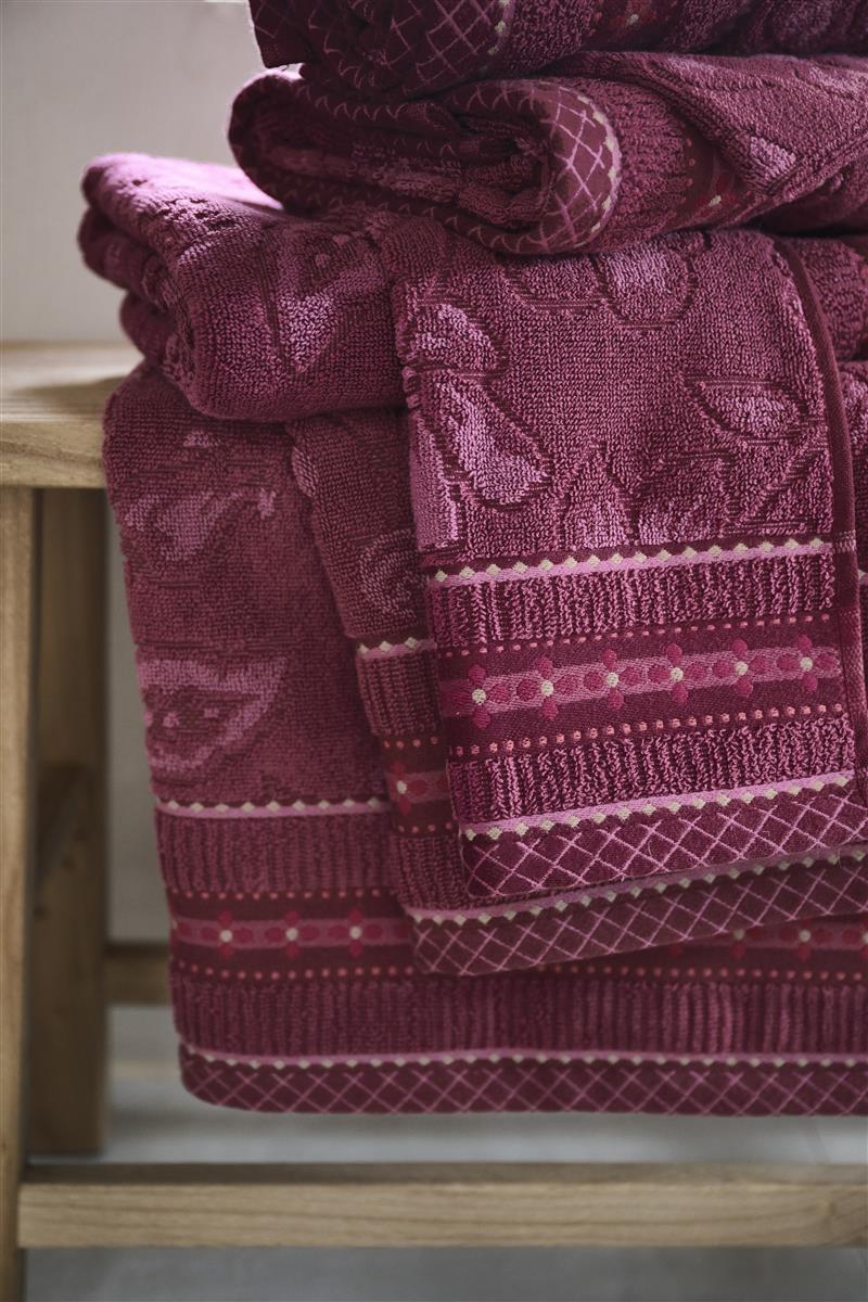 Jasmin Jaquard Handtuch dark pink 55x100cm (1 Stück) bh Lifestyle1