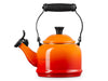Le Creuset Wasserkessel Demi ofenrot 1,1l Freisteller 2