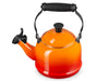 Le Creuset Wasserkessel Demi ofenrot 1,1l Freisteller 1