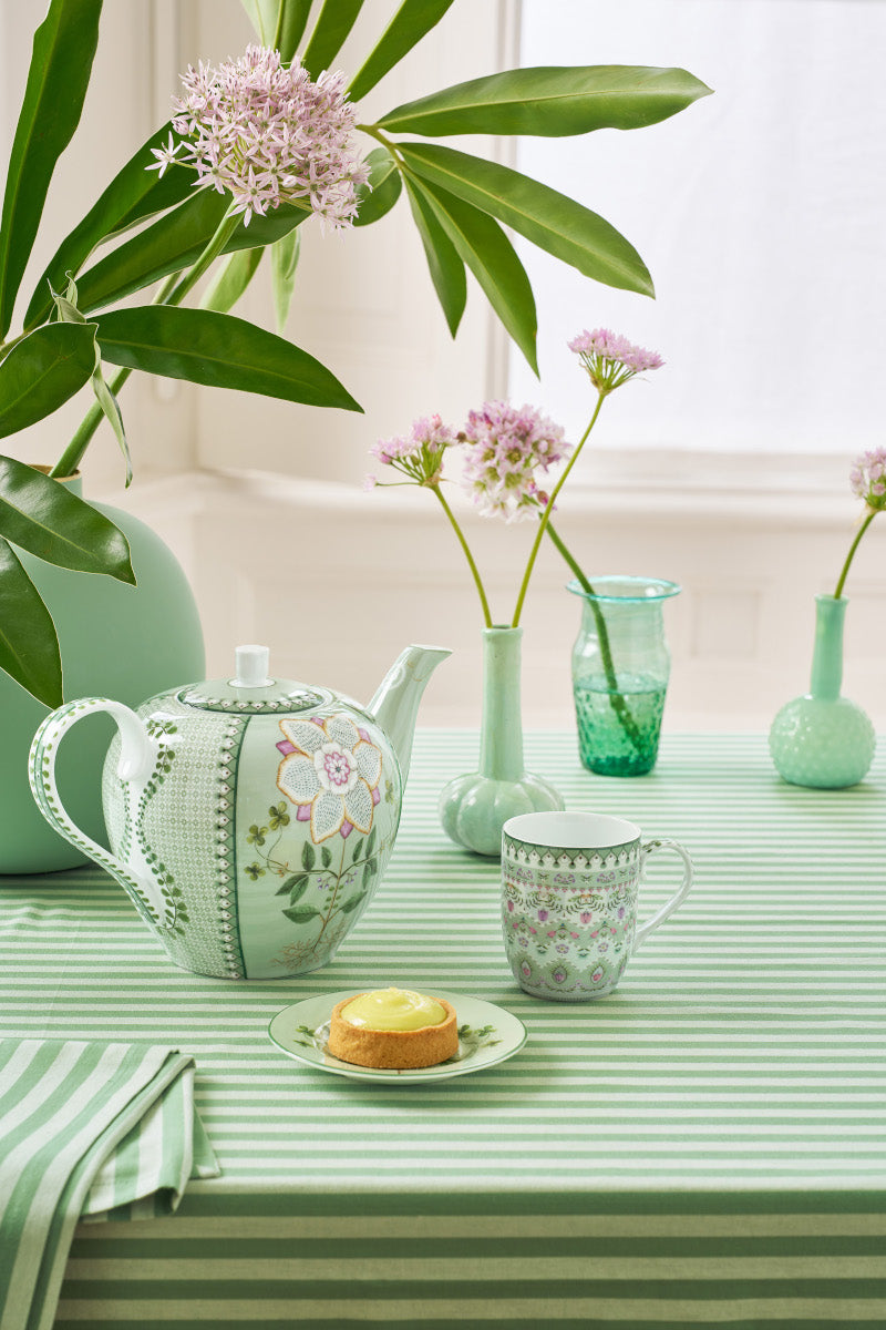 PIP STUDIO Lily&Lotus Light Green Becher Small 145ml Lifestyle 1