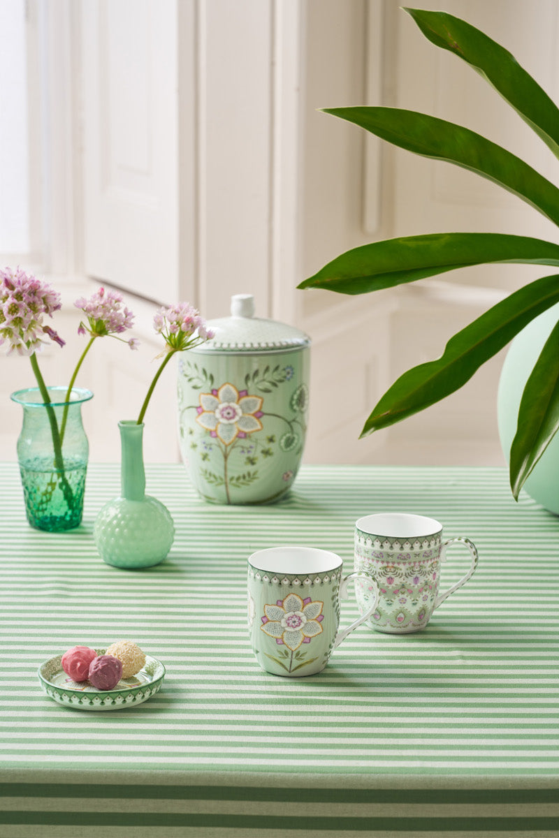 PIP STUDIO Lily&Lotus Light Green Becher Small 145ml Set2 Lifestyle 1