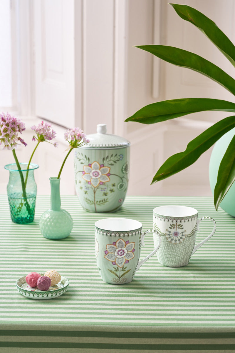 PIP STUDIO Lily&Lotus Light Green Becher 350ml Large Set2 Lifestyle 2