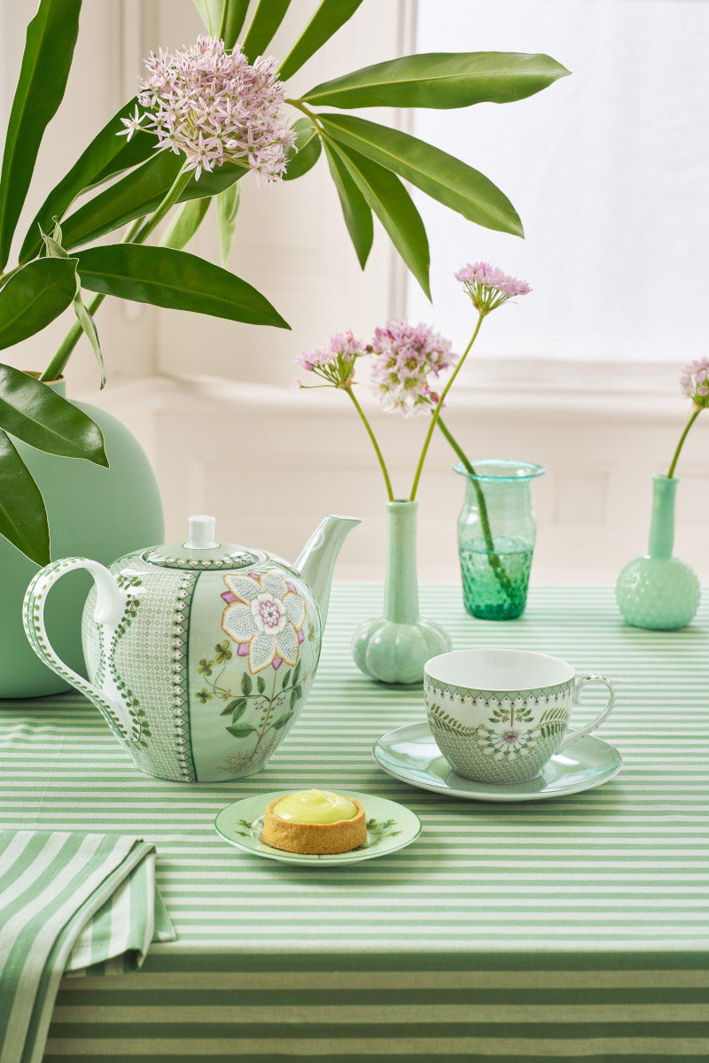 PIP STUDIO Lily&Lotus Tiles Light Green Tasse mit Untertasse 280ml Lifestyle 1