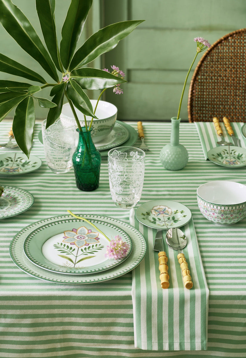 PIP STUDIO Royal Regal Flower Light Green Servietten 40x40cm Set4 Lifestyle 1