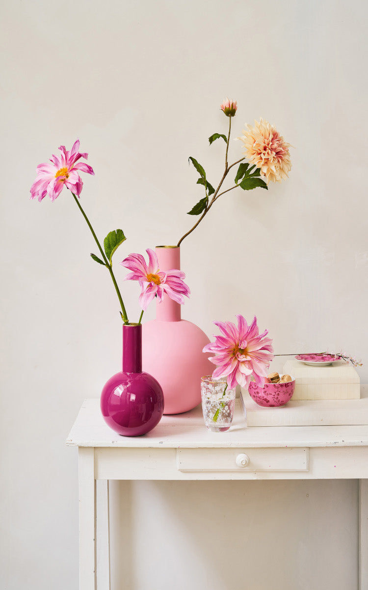 PIP STUDIO Vase Metal Small Bright Pink 15x26cm Lifestyle 2