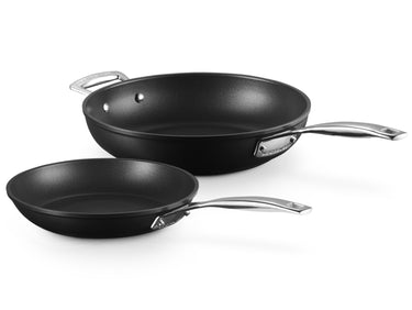 Le Creuset Aluminium-Antihaft Pfannenset 2tlg 24 und 28cm Freisteller