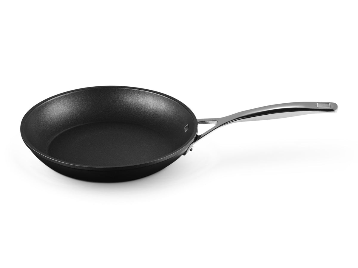 Le Creuset Aluminium-Antihaft Pfannenset 2tlg 24cm Freisteller