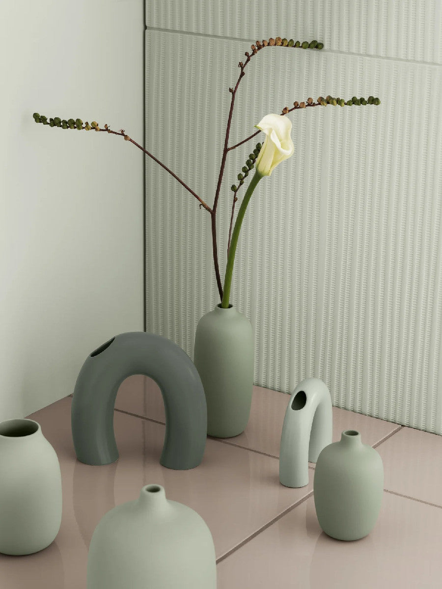 Blomus CEOLA Vase desert sage 19cm Lifestyle 1