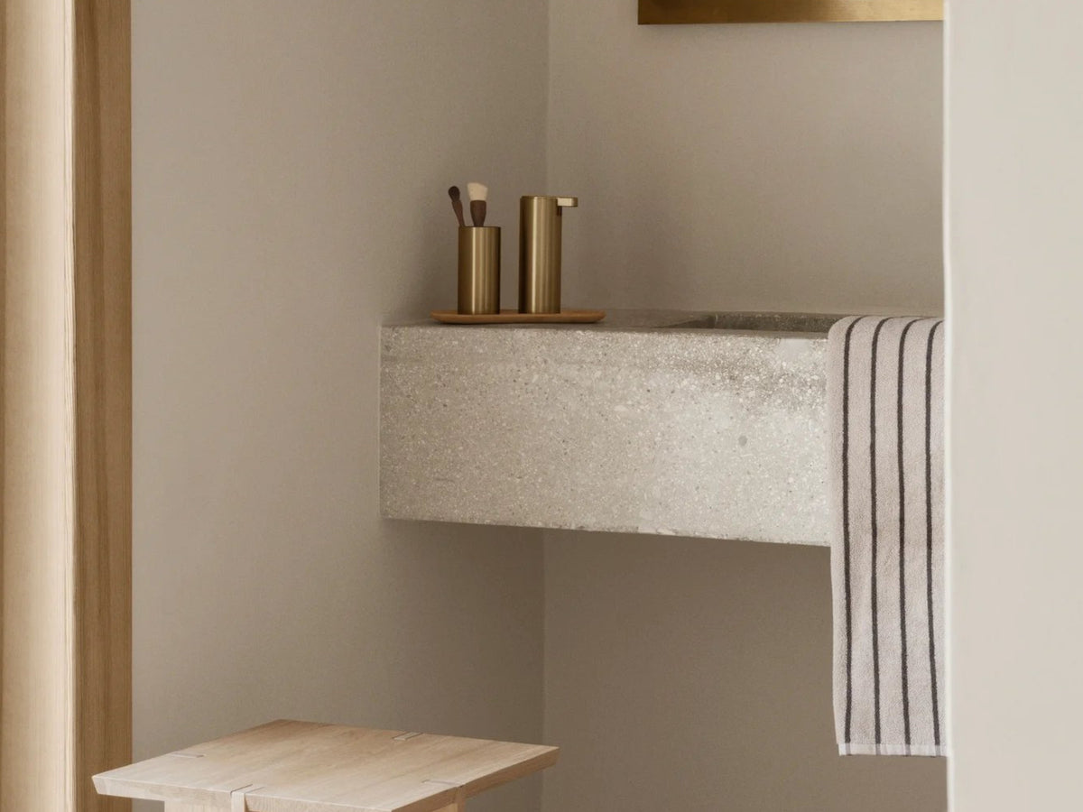 Blomus BAKI Tablett S oak 23x10cm Lifestyle 3