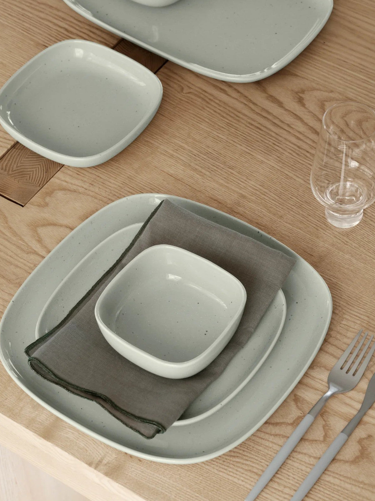 Blomus VAHLO Dessertteller mirage gray 20cm Lifestyle 1