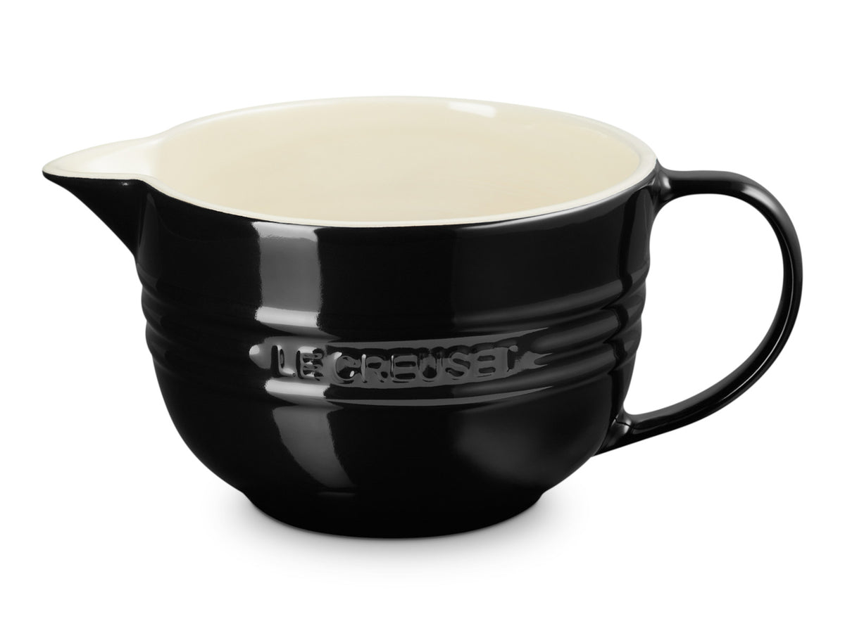 Le Creuset Rührschüssel mit Henkel schwarz glänzend 2l Freisteller 1