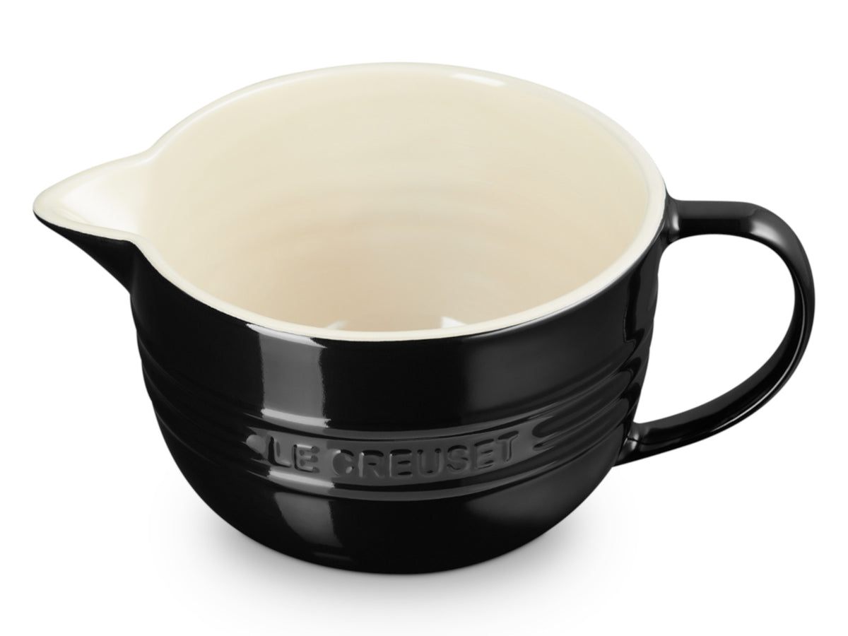 Le Creuset Rührschüssel mit Henkel schwarz glänzend 2l Freisteller 2