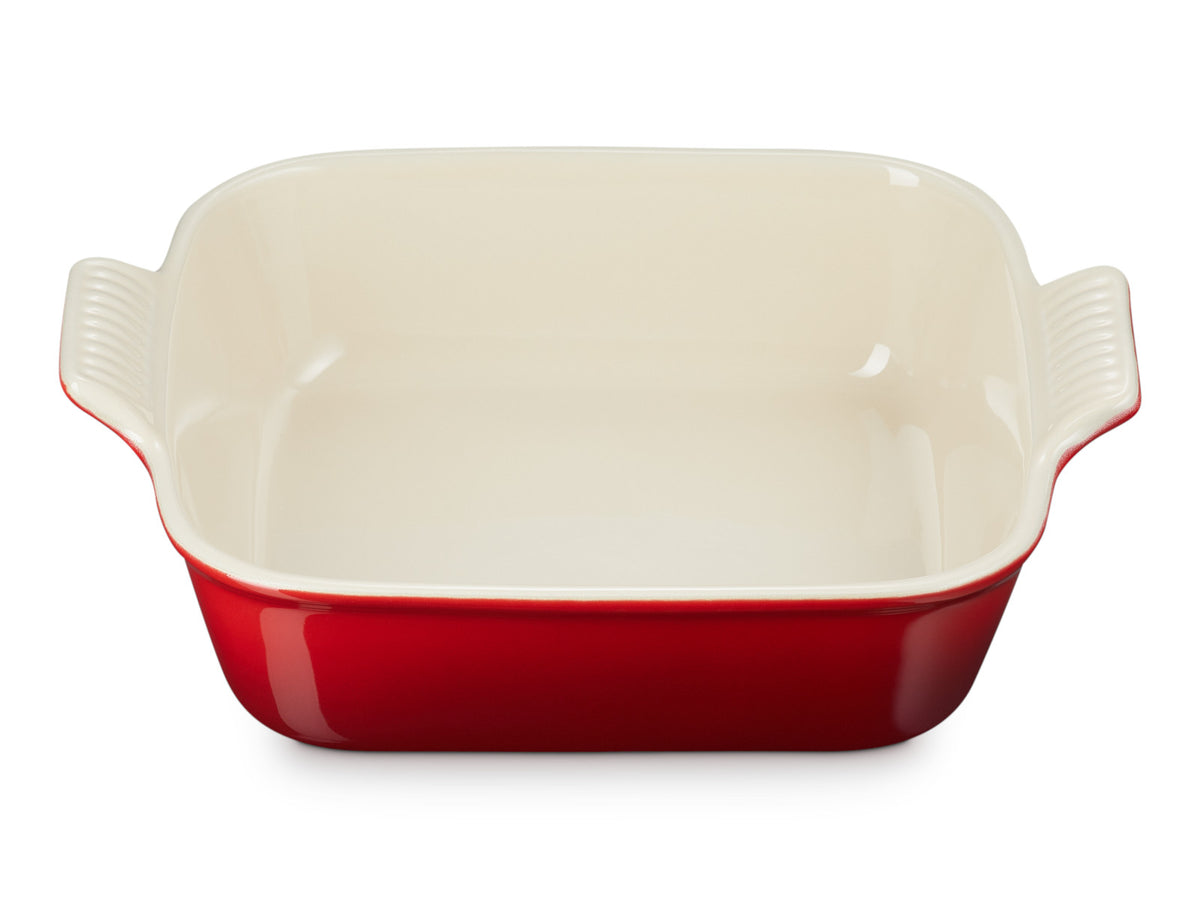 Le Creuset Auflaufform Tradition quadratisch kirschrot 23cm Freisteller 2