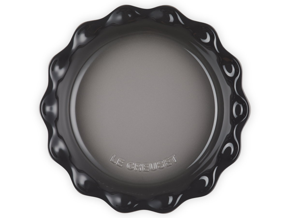 Le Creuset Pie-Form flint 23cm Freisteller 4
