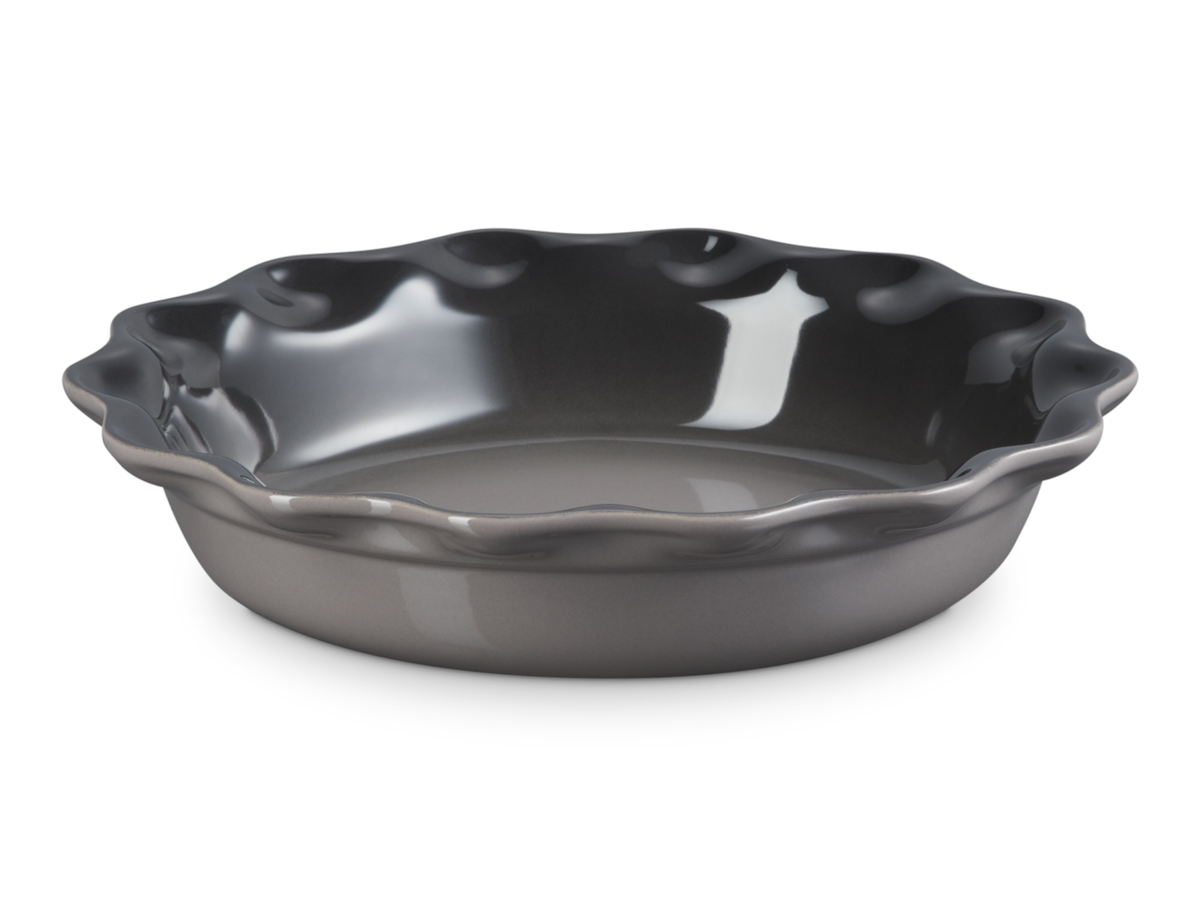 Le Creuset Pie-Form flint 23cm Freisteller 2