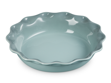 Le Creuset Pie-Form sea salt 23cm Freisteller 1