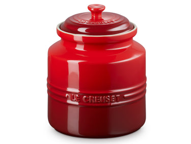 Le Creuset Kekdose mit Deckel kirschrot 2,4l Freisteller 1