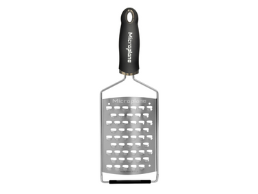 Microplane Gourmet Reibe XL grobe Klinge Freisteller 1