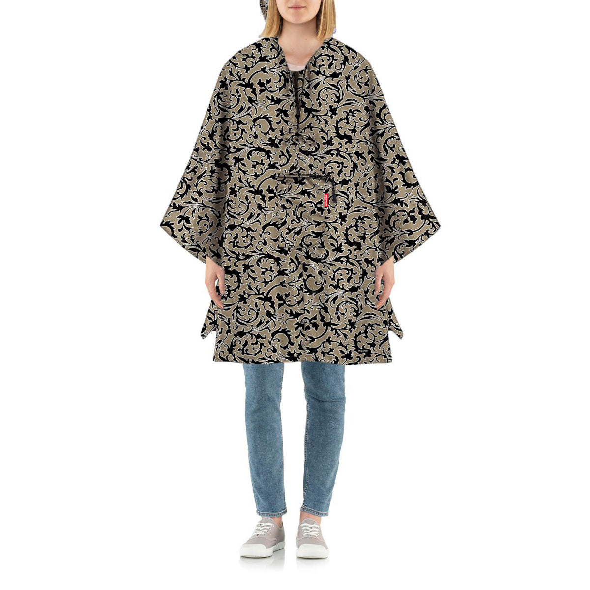 reisenthel mini maxi poncho baroque marble Lifestyle 1
