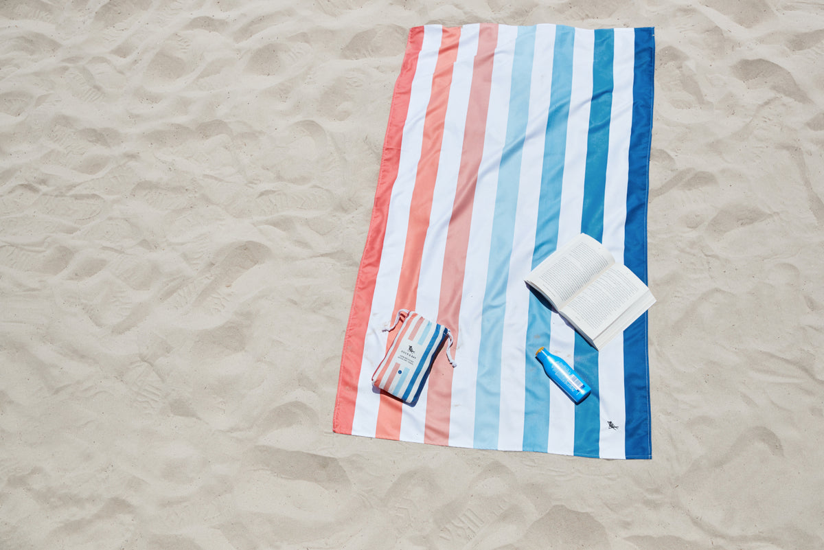 Dock & Bay Beach Towel XL Sand to Sea 200x90cm Lifestyle 2