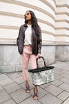 reisenthel carrybag jacquard grey Lifestyle 2